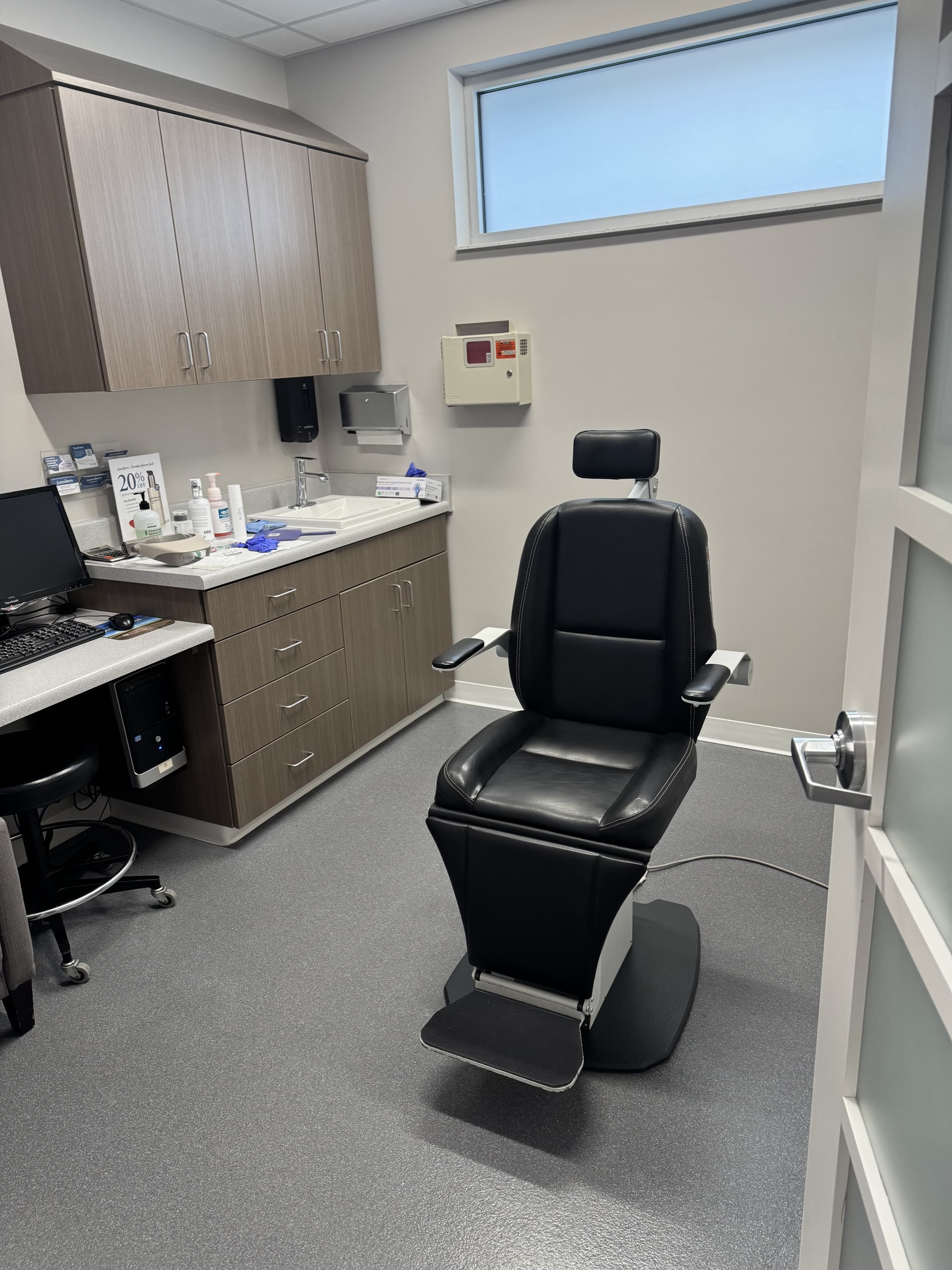Inside Lazaderm Sioux Falls